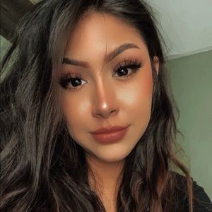 Meet your Posher, Yaneli